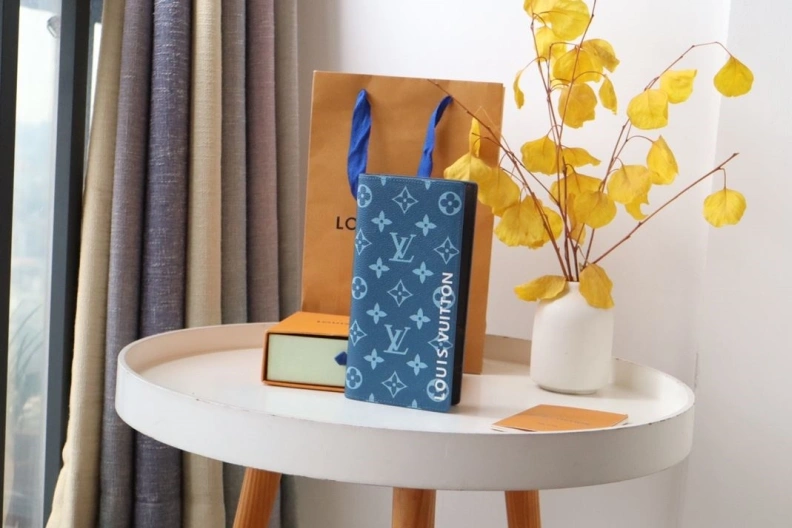 Versatile LX Wallets 18267