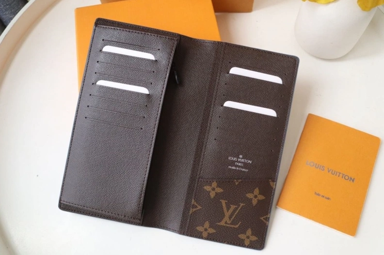 Versatile LX Wallets 18267