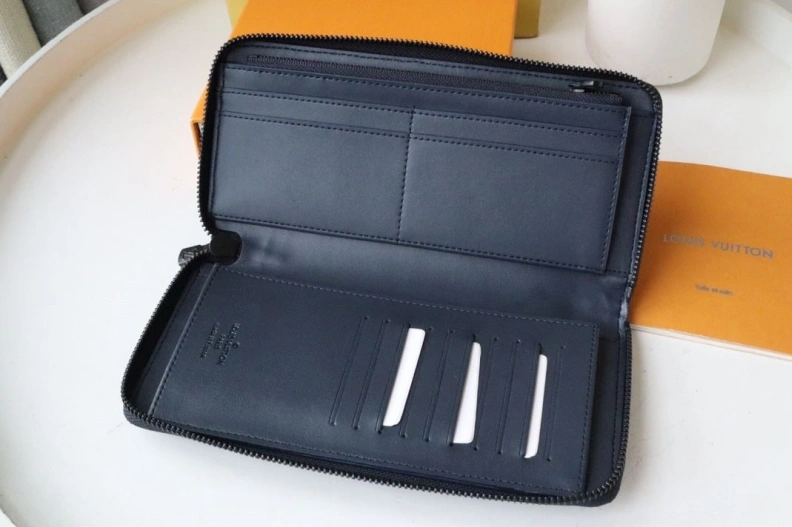 Fashionable LX Wallets 18249