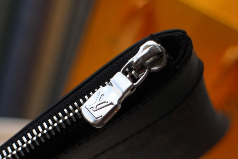 Affordable LX Wallets 18246