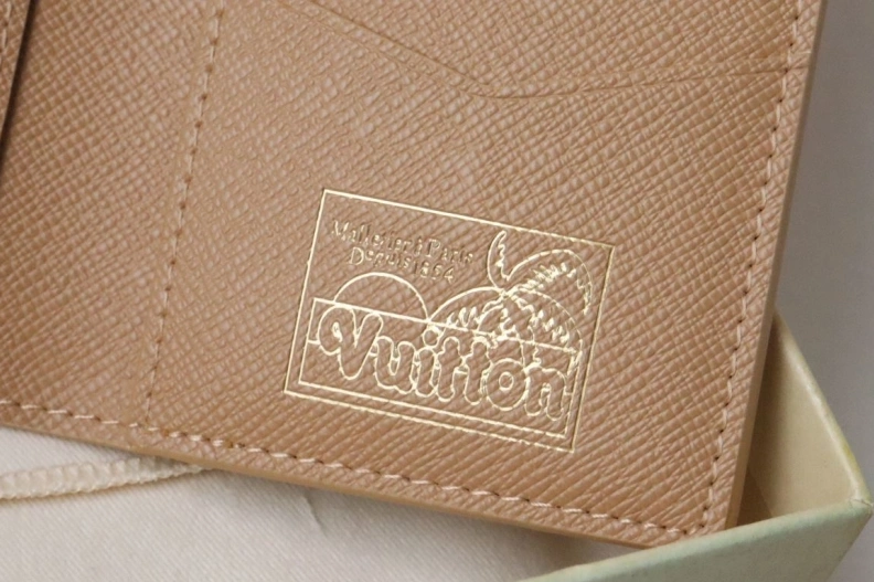 Unique LX Wallets 18235