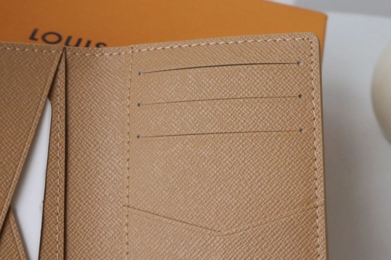 Unique LX Wallets 18235