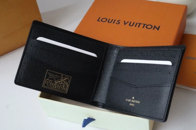 Affordable LX Wallets 18234