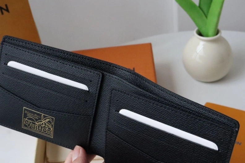 Affordable LX Wallets 18234