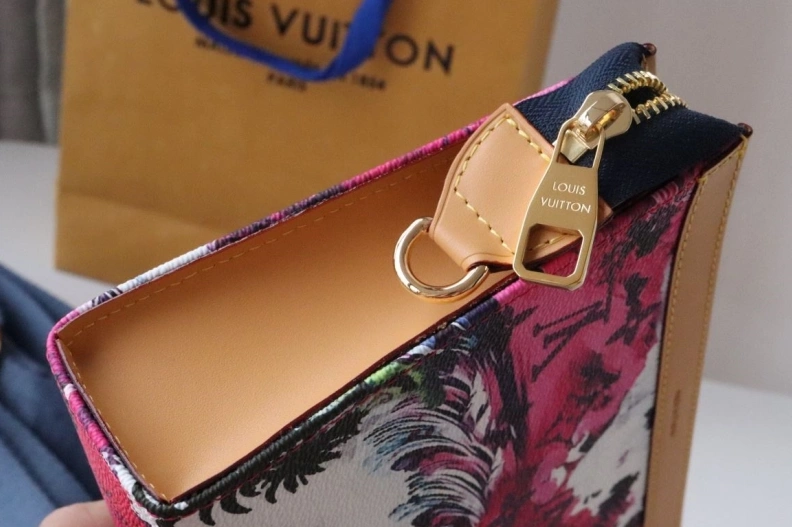 Breathable LX Wallets 18236