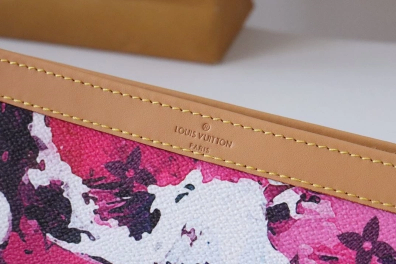 Breathable LX Wallets 18236