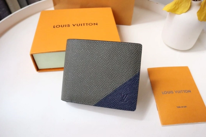 Lightweight LX Wallets 18212