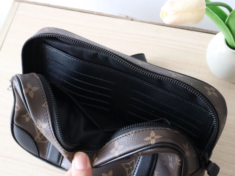 LX Clutch Bags Flexible 18286