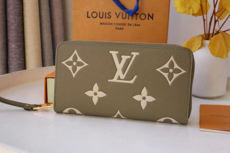 Versatile LX Wallets 18231