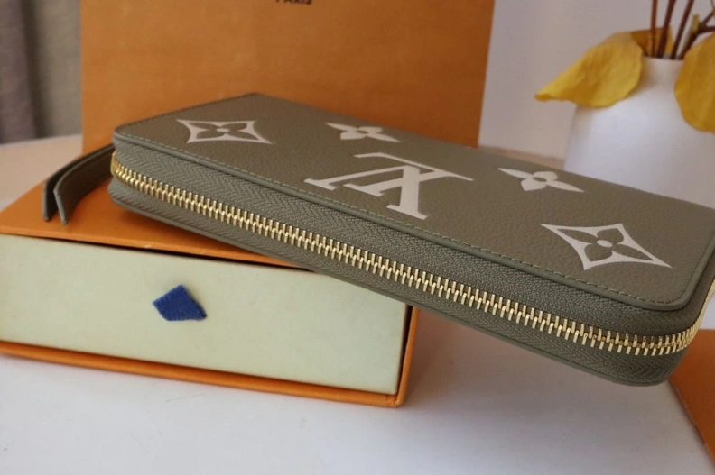 Versatile LX Wallets 18231
