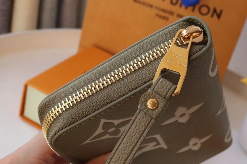 Versatile LX Wallets 18231