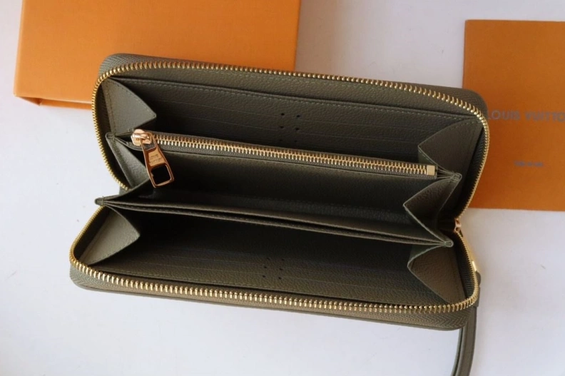 Versatile LX Wallets 18231