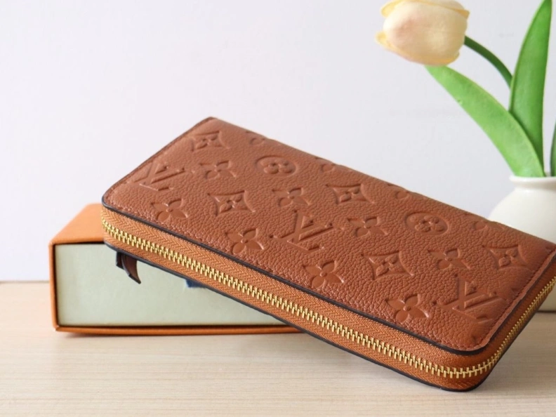 Breathable LX Wallets 18208