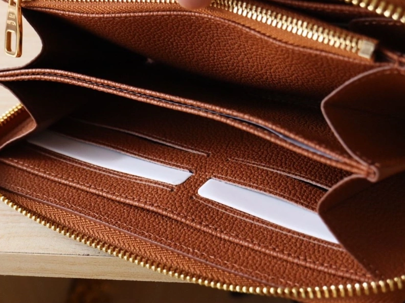 Breathable LX Wallets 18208