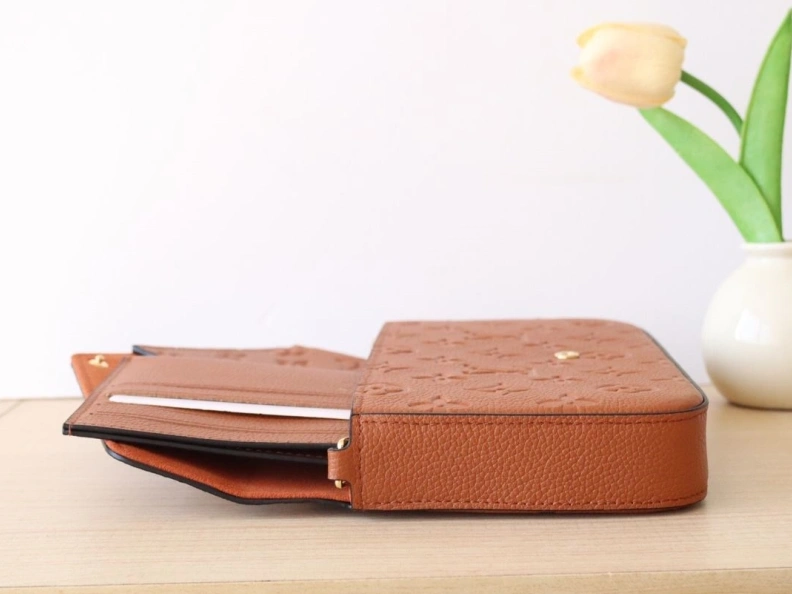 Sophisticated LX Wallets 18209