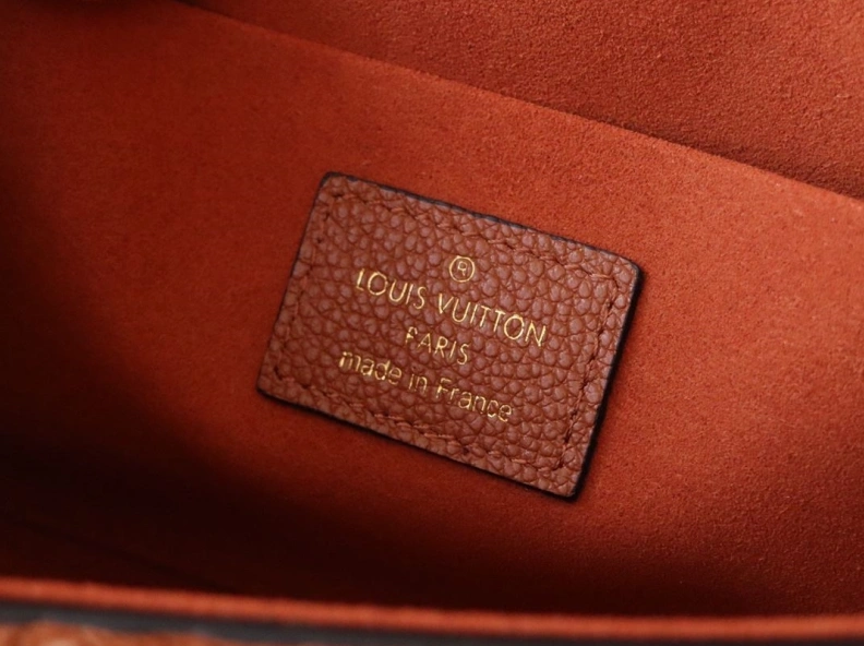 Sophisticated LX Wallets 18209