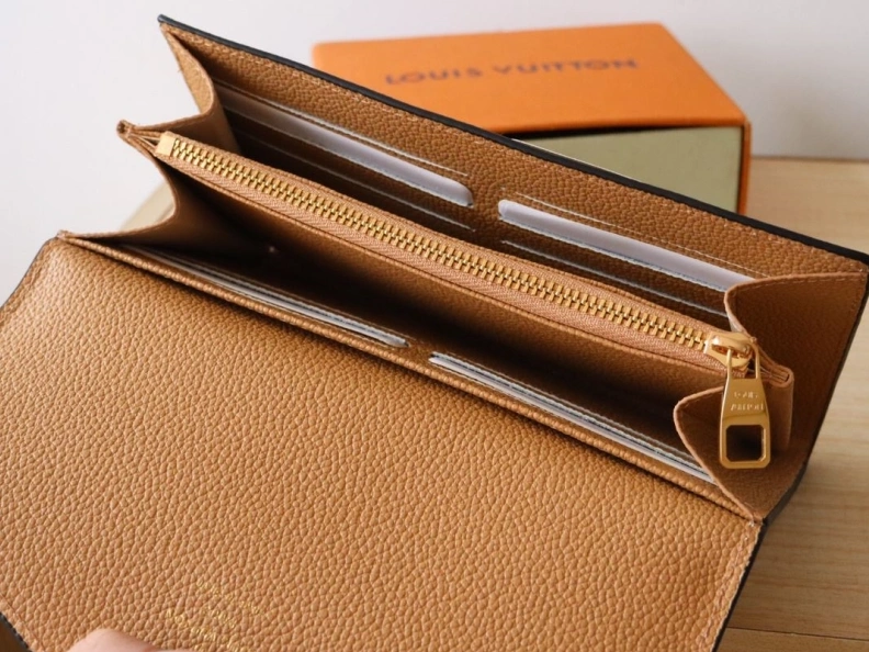 Unique LX Wallets 18207