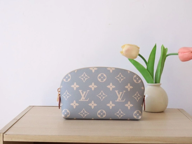 Vibrant LX Clutch Bags 18288