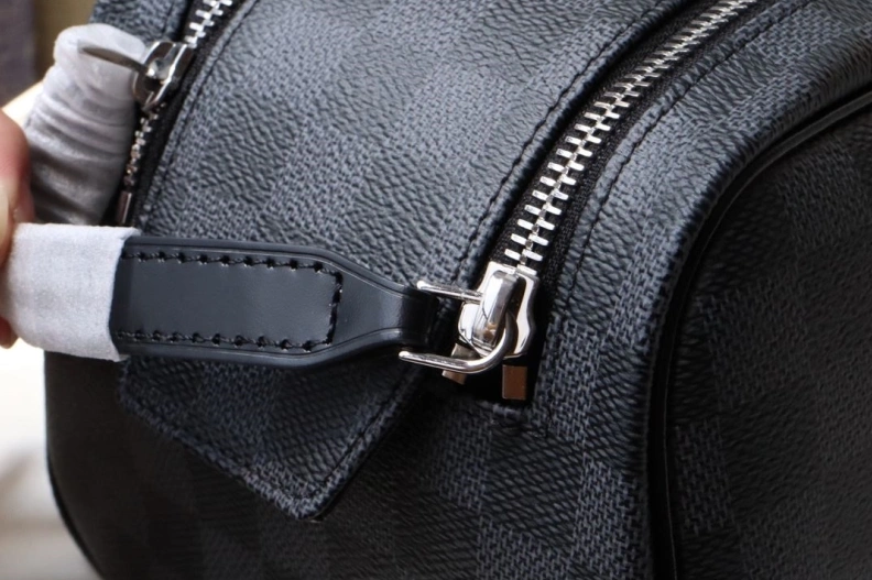 Breathable LX Cosmetic Bags 18281