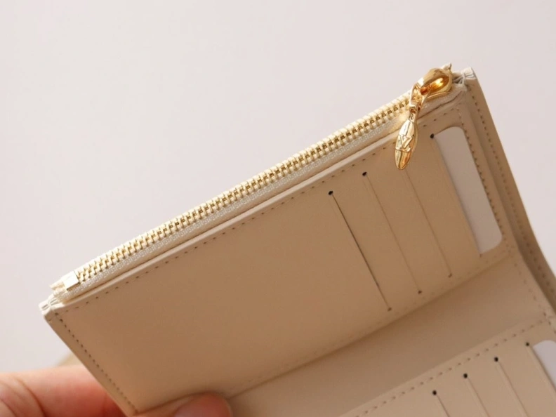 Versatile LX Wallets 18200
