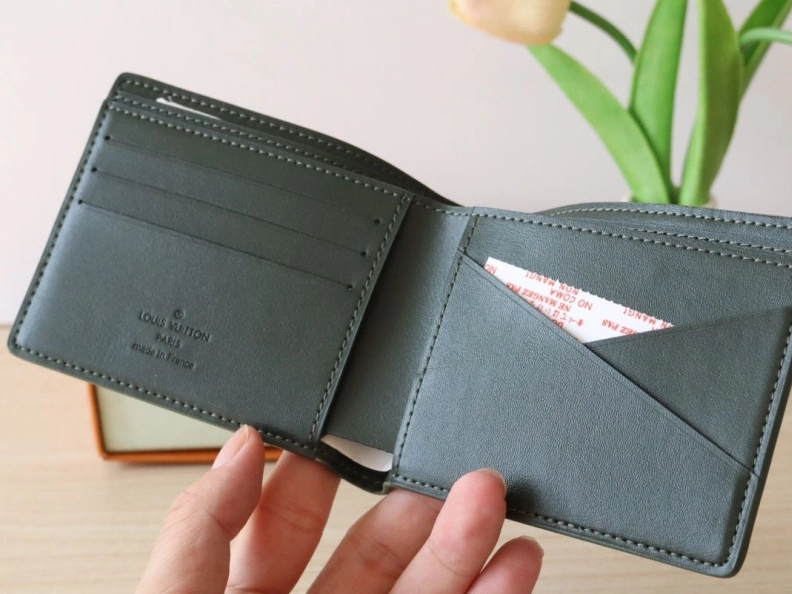 LX Wallets Resilient 18196