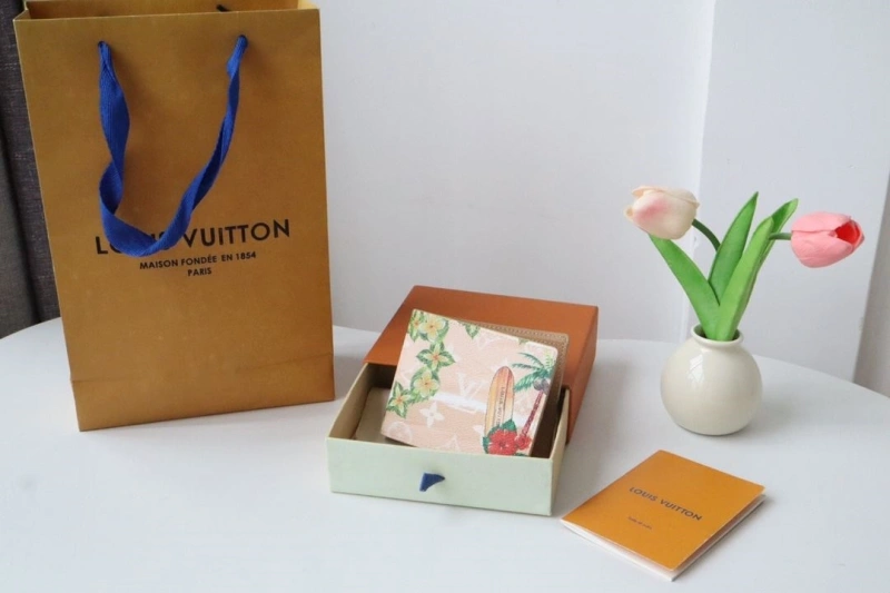 Functional LX Wallets 16028