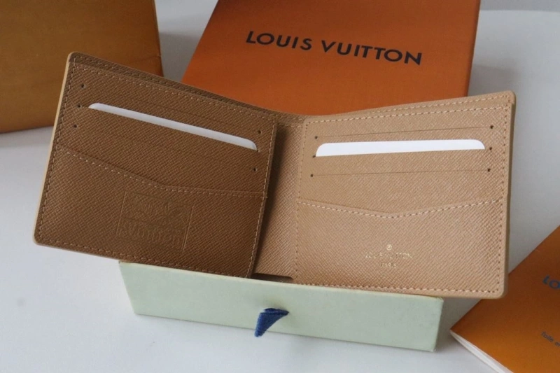 Functional LX Wallets 16028