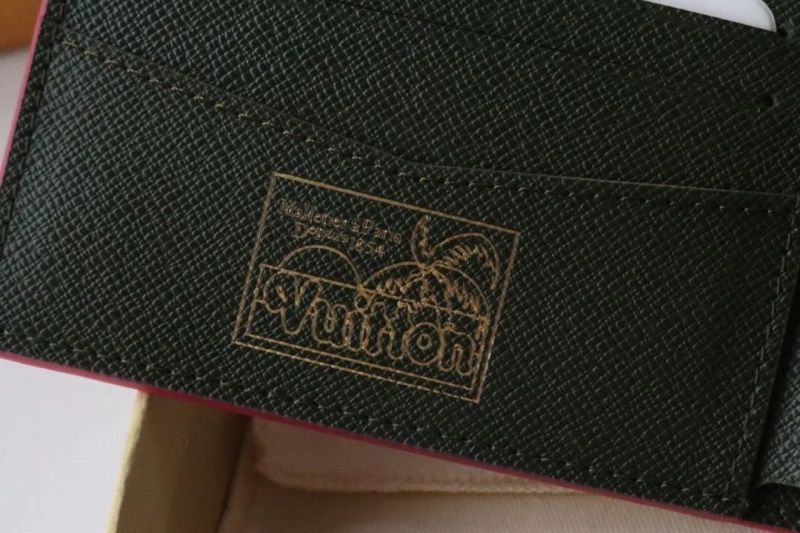 Practical LX Wallets 16025