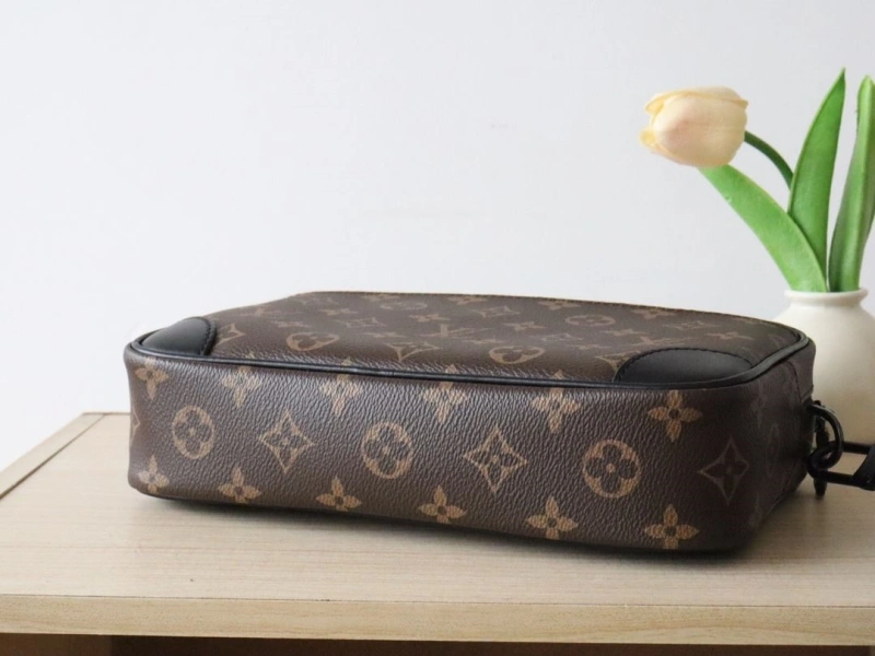 LX Clutch Bags Vibrant 16089