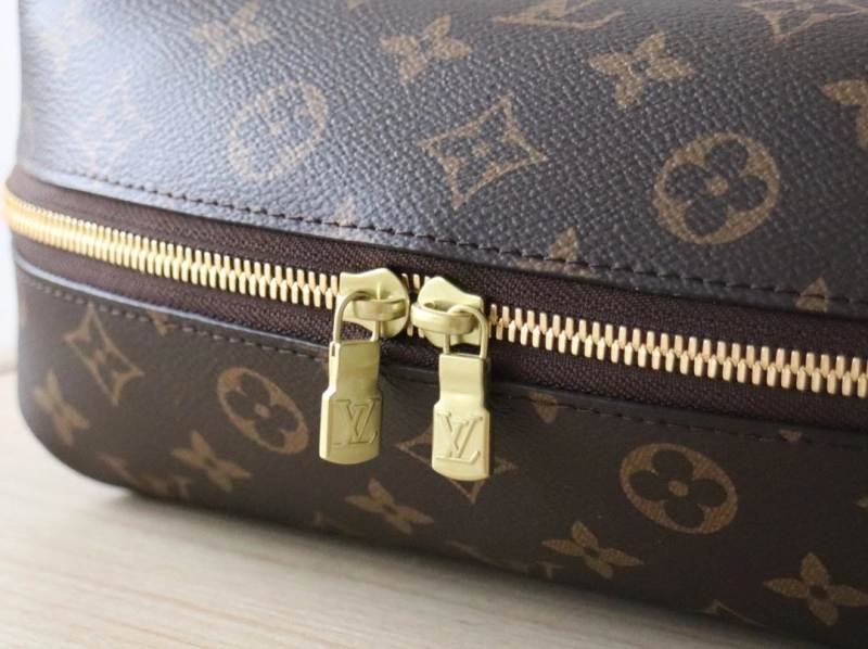 Resilient LX Clutch Bags 16073