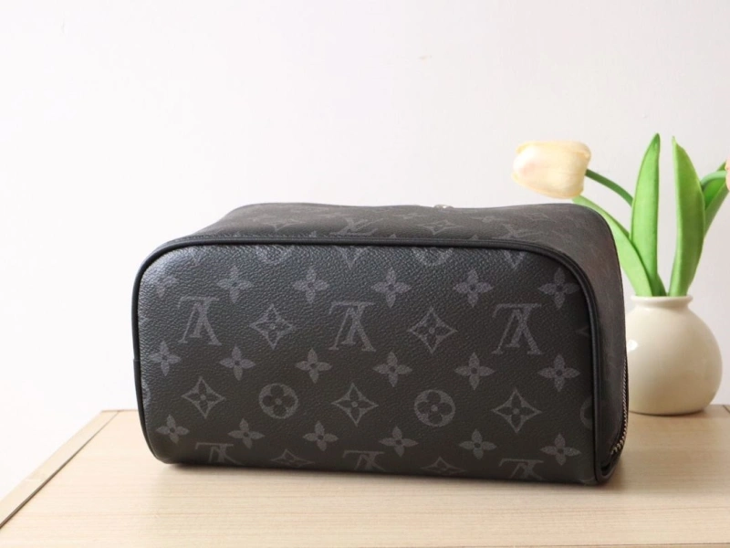 Durable LX Cosmetic Bags 16047