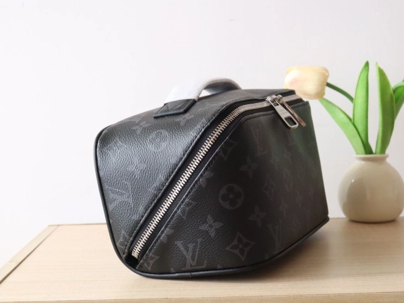 Durable LX Cosmetic Bags 16047