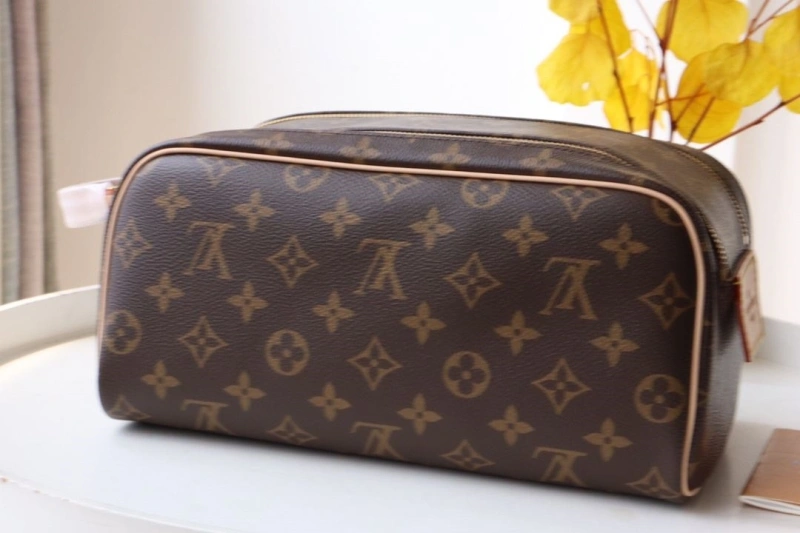 SportInspired LX Cosmetic Bags 16048