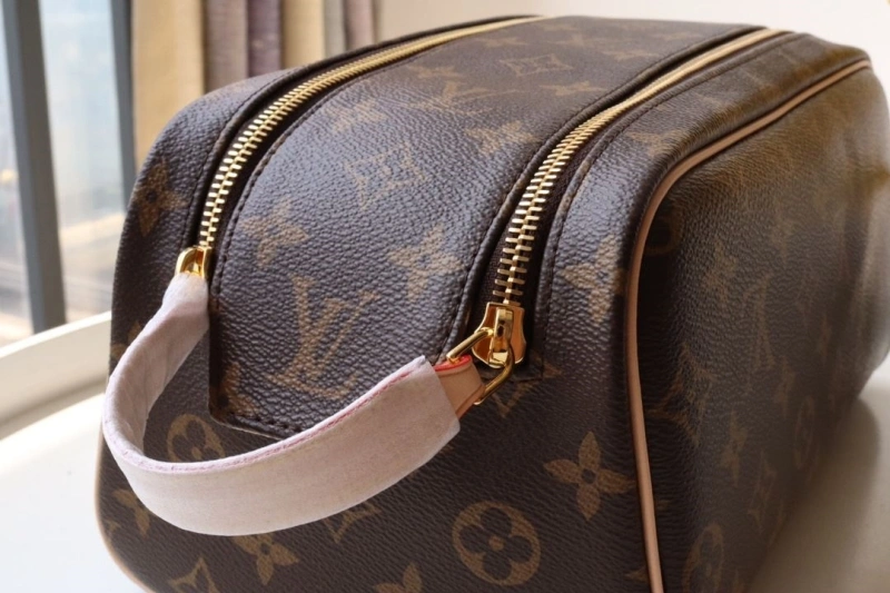 SportInspired LX Cosmetic Bags 16048