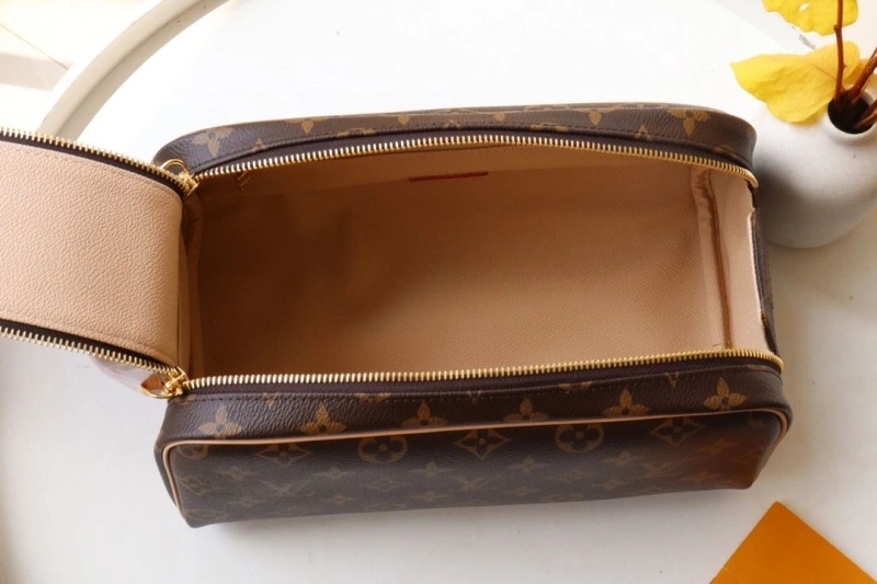 SportInspired LX Cosmetic Bags 16048