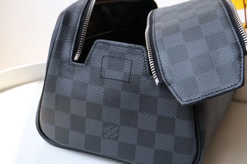 LX Cosmetic Bags Reliable 16041