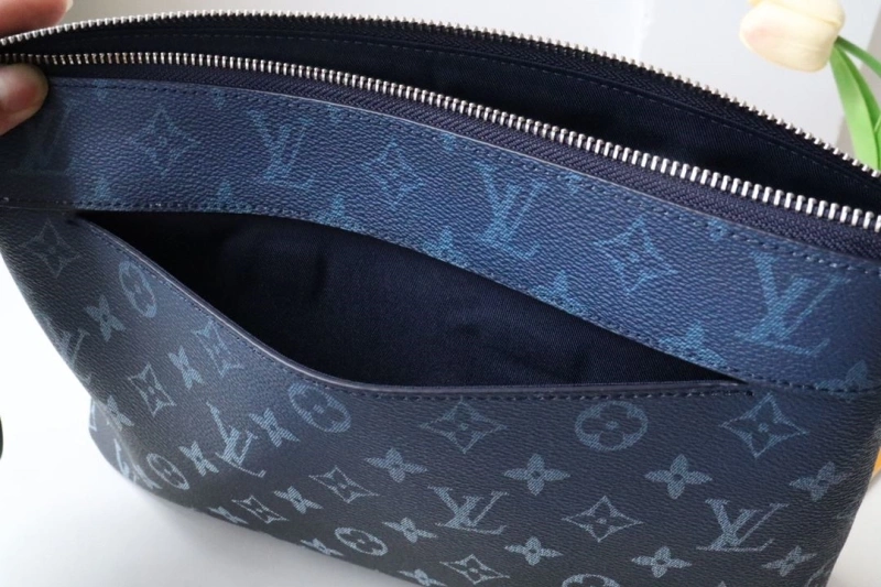 Compact LX Clutch Bags 16060