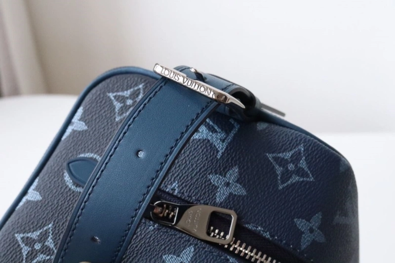 LX Cosmetic Bags Sleek 16036