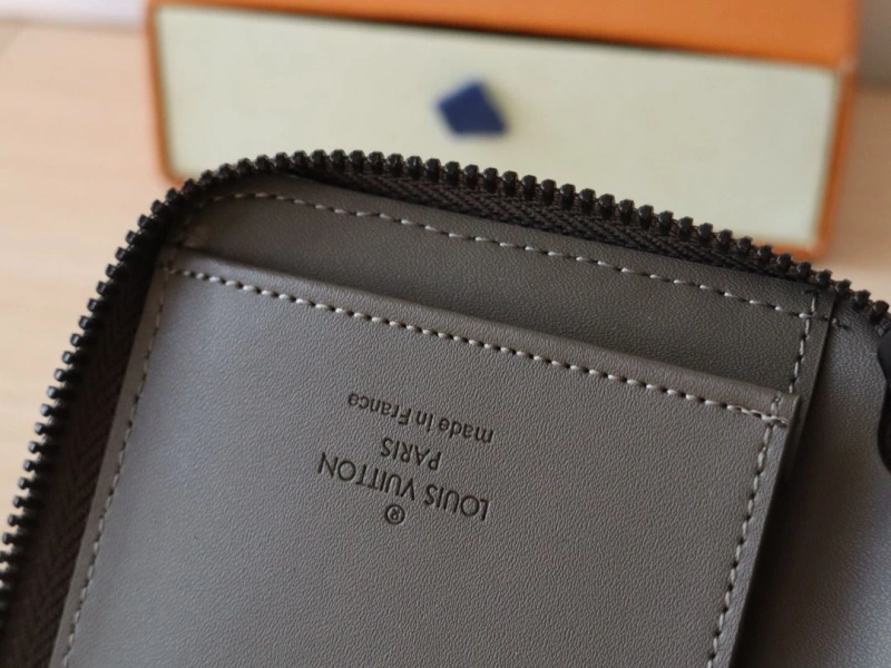 Affordable LX Wallets 15974