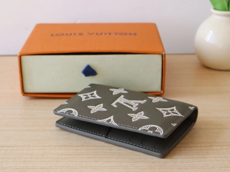 Versatile LX Wallets 15968