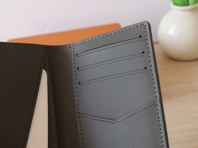 Versatile LX Wallets 15968