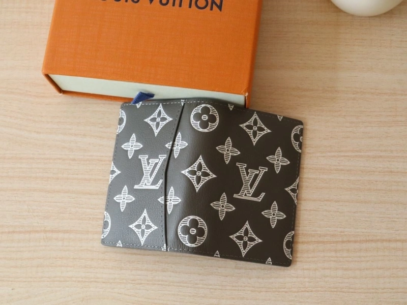 Versatile LX Wallets 15968