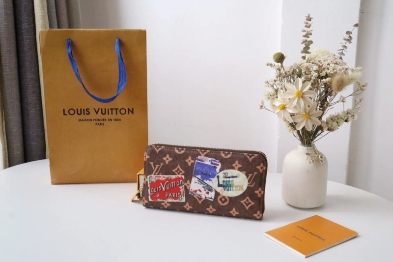 Trendsetting LX Wallets 15962