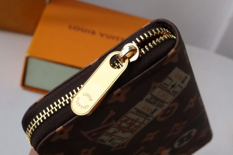 Trendsetting LX Wallets 15962