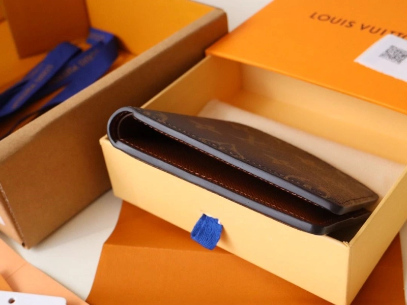 LX Wallets SportInspired 15950
