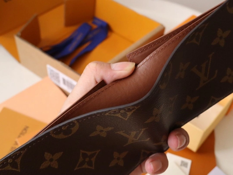 LX Wallets SportInspired 15950