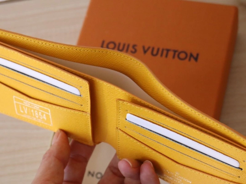 Affordable LX Wallets 15949