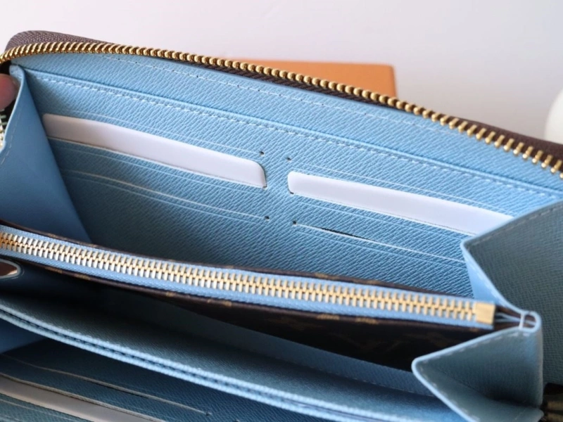 LX Wallets Refined 15937