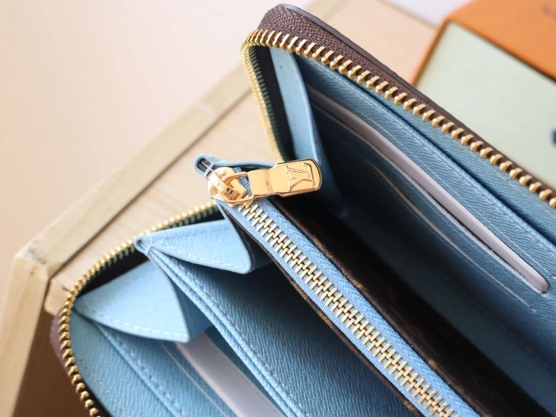 LX Wallets Refined 15937
