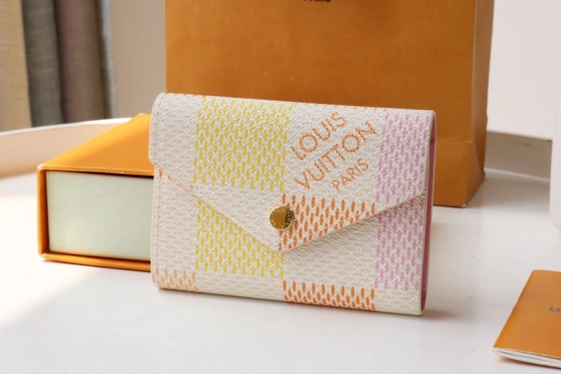 Affordable LX Wallets 15941